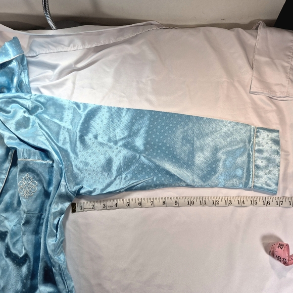 NWOT Vintage Kathryn Blue Satin Embroidered PJ Set Pajamas Sleepwear Large. - Picture 16 of 16